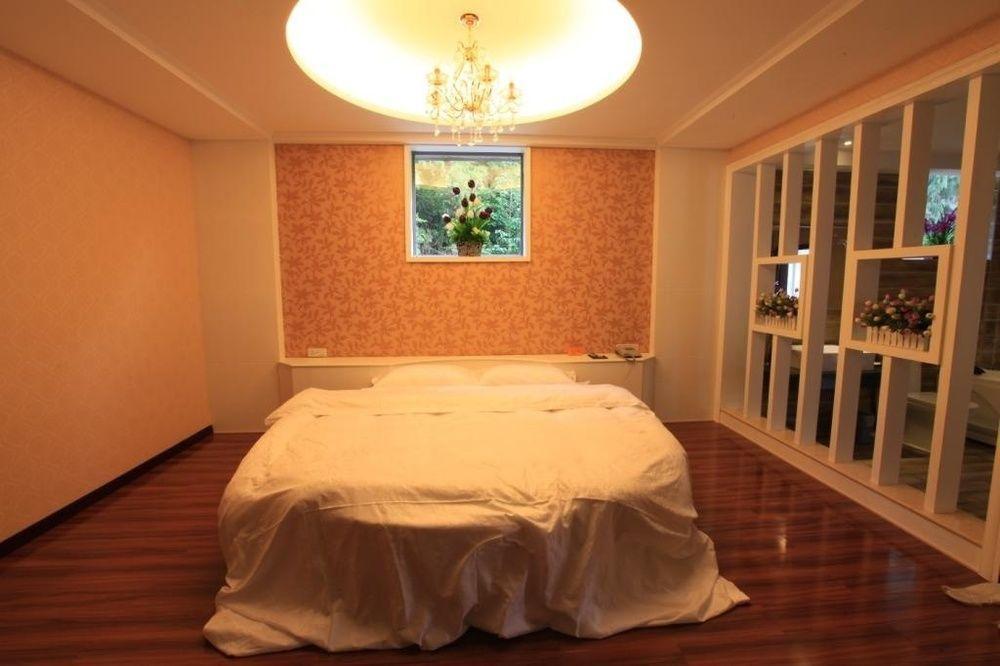 Yangshuo Hua Xiang Man Ting West Street Hotel Dương Sóc Ngoại thất bức ảnh